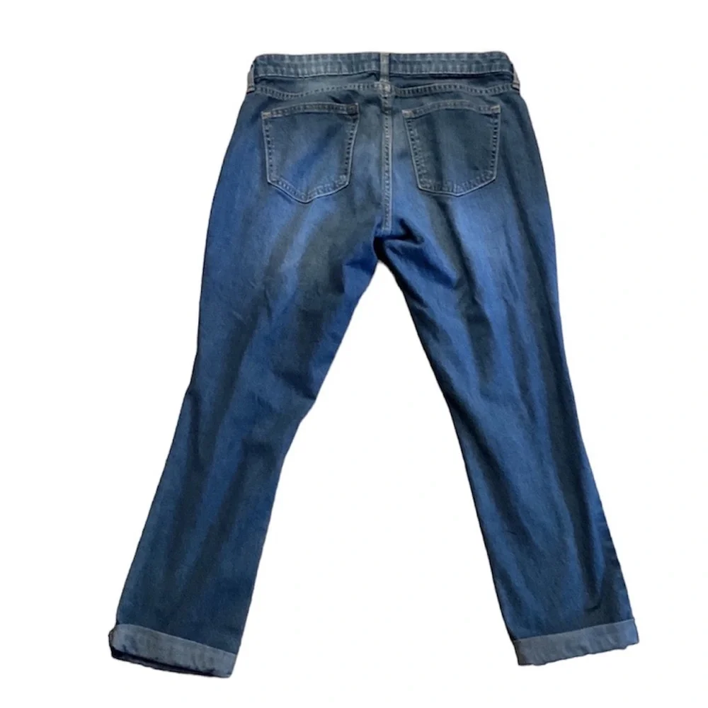 Gap Girlfriend Cut Distressed Denim 5pocket Jeans. -Host Pick-